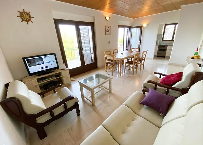 Seaview & Beachfront Apartments Jakov