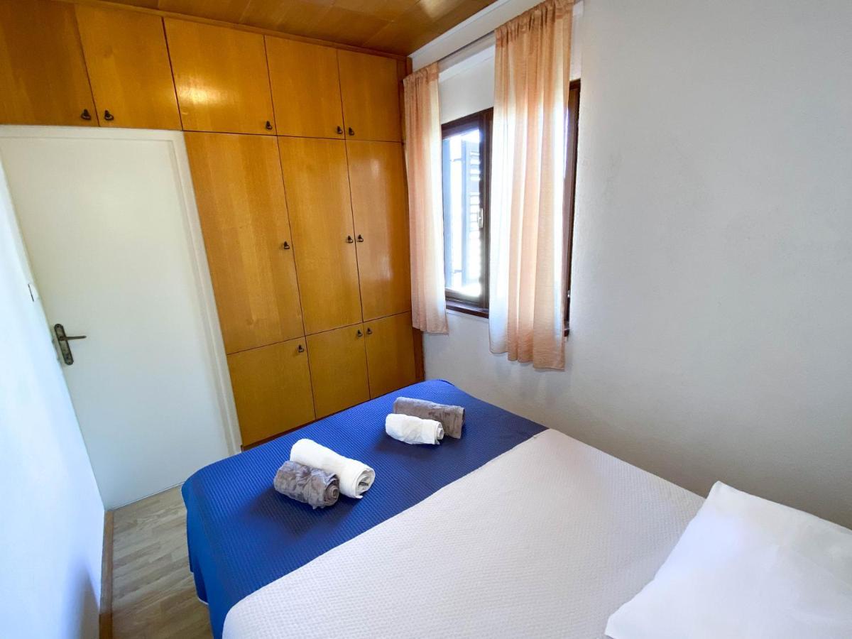 Seaview & Beachfront Jakov *