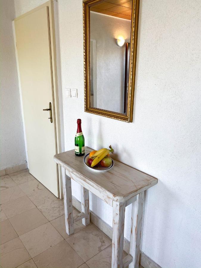 Seaview & Beachfront Jakov