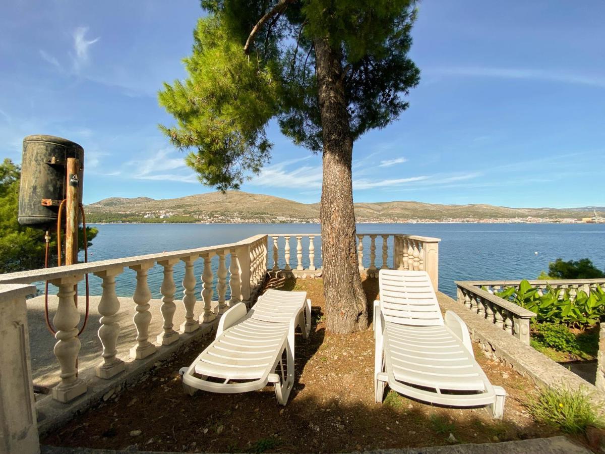 Apartment Seaview & Beachfront Jakov