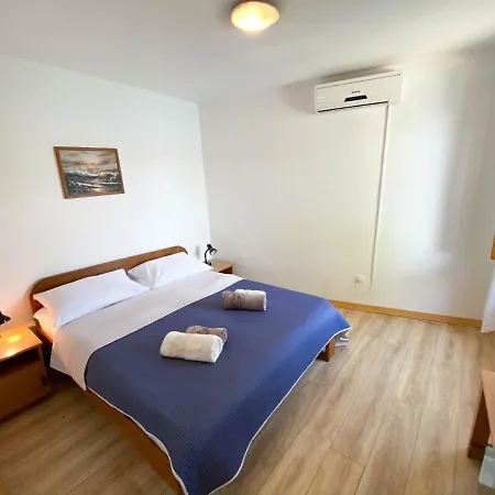 Seaview & Beachfront Apartments Jakov Donji Okrug  Exterior photo